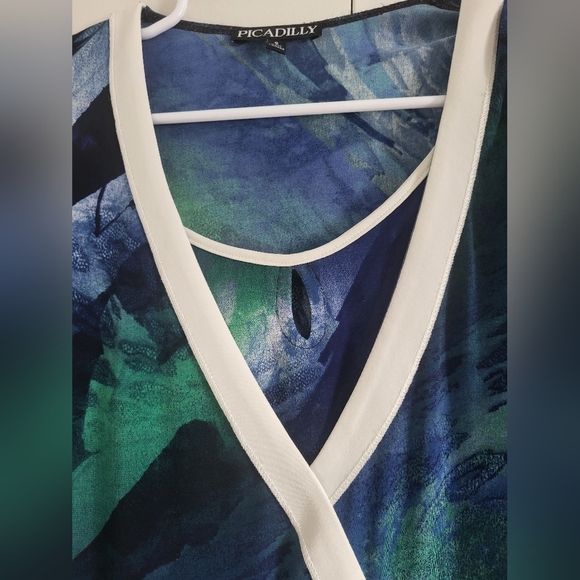 Piccadilly Fashion Top - Picture 3 of 5